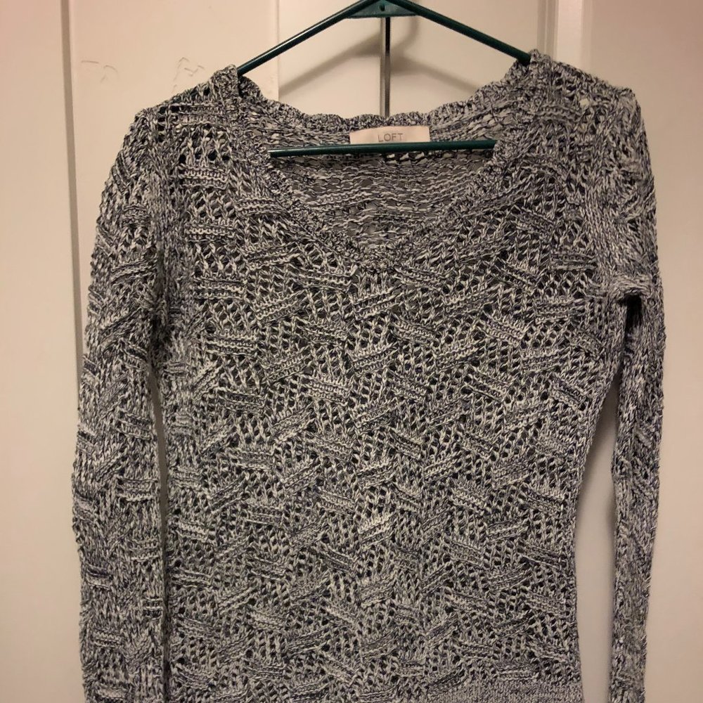 LOFT XS loose weave sweater - black and white pepper